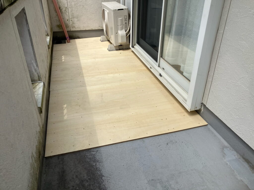 多治見市小泉町 ベランダ防水工事 ベランダ床修繕 内部腐食