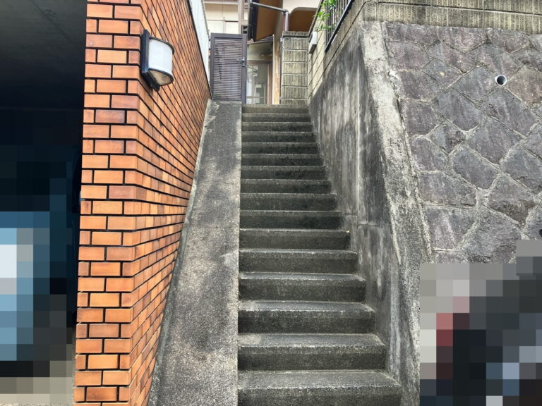 多治見市市之倉町　外階段　手すり取付け前